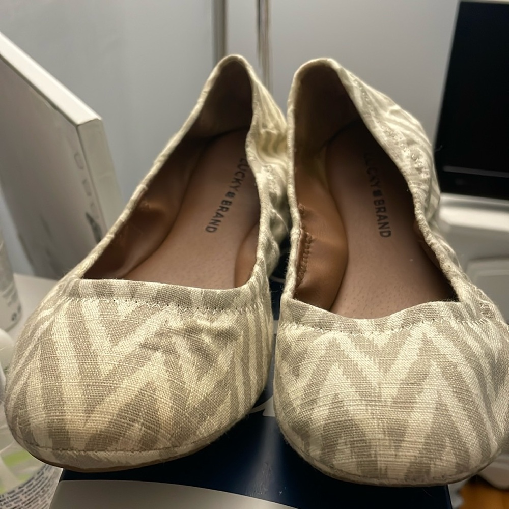 Lucky ballet flat